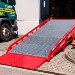 Verladerampe für LKW AUSBAU-DG (Typ Lager-Erde) Verladerampe für LKW AUSBAU-DG (Typ Lager-Erde)