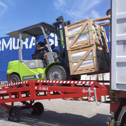 Mobile Verladerampe für Container Mobile Verladerampe für Container