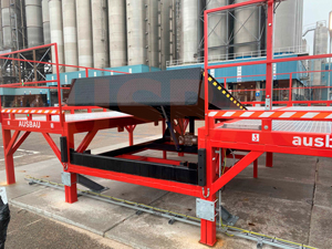 3. OPT-DL — Eingebaute Dock-Leveller.
